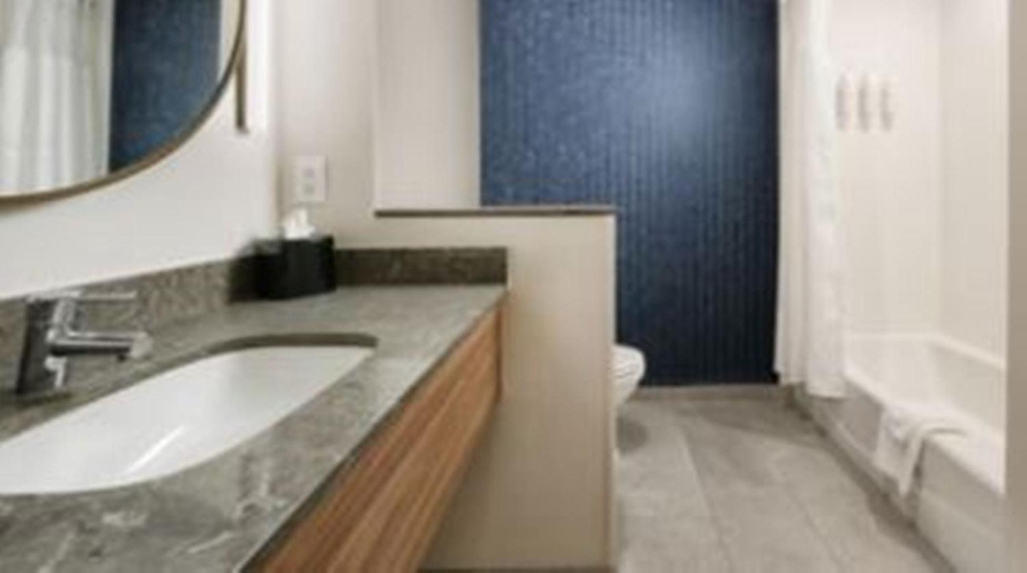 Fairfield By Marriott & East